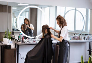 Quels sont les différents types de mobilier de coiffure professionnel ?